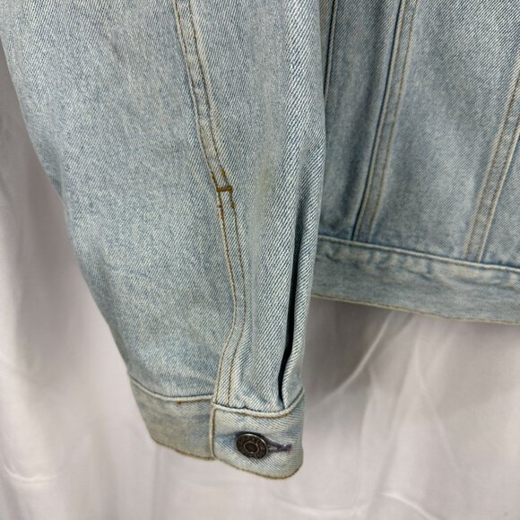 Vintage Gap Denim Jacket Light Wash Size XL Classic Style Womens Outerwear - Picture 5 of 9